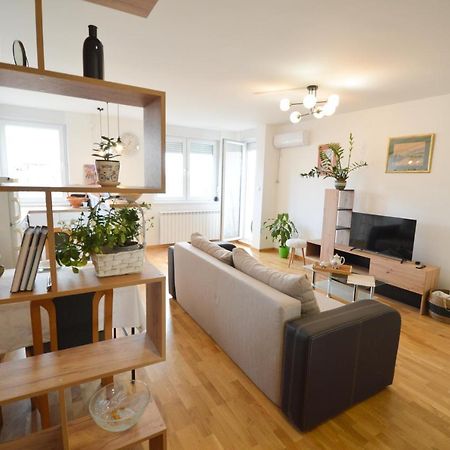 Shine24 - Spacious And Bright Apartment - New Novi Sad Exterior photo